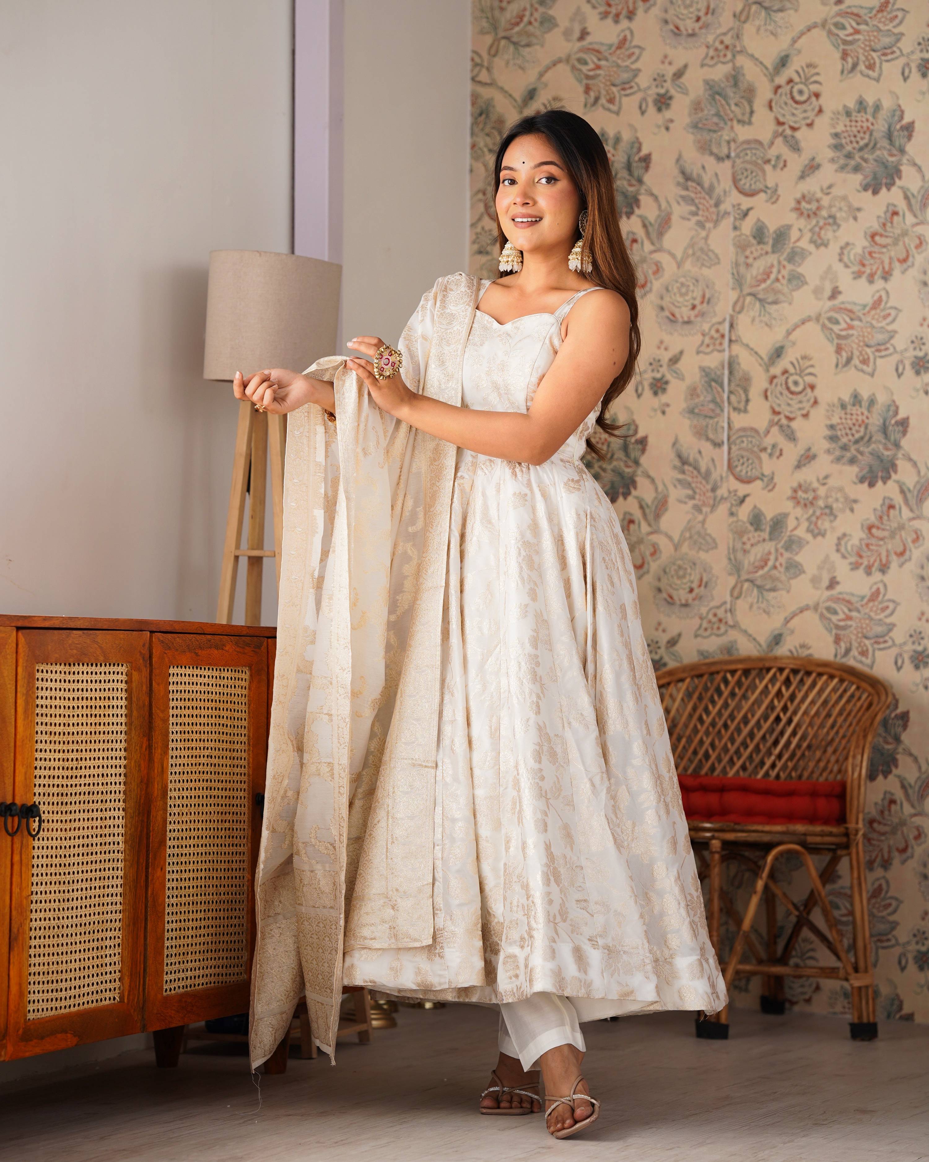 Evanik Off-White & Gold Jecqaurd Banarasi Anarkali Kurta Set With Dupatta - Image 2