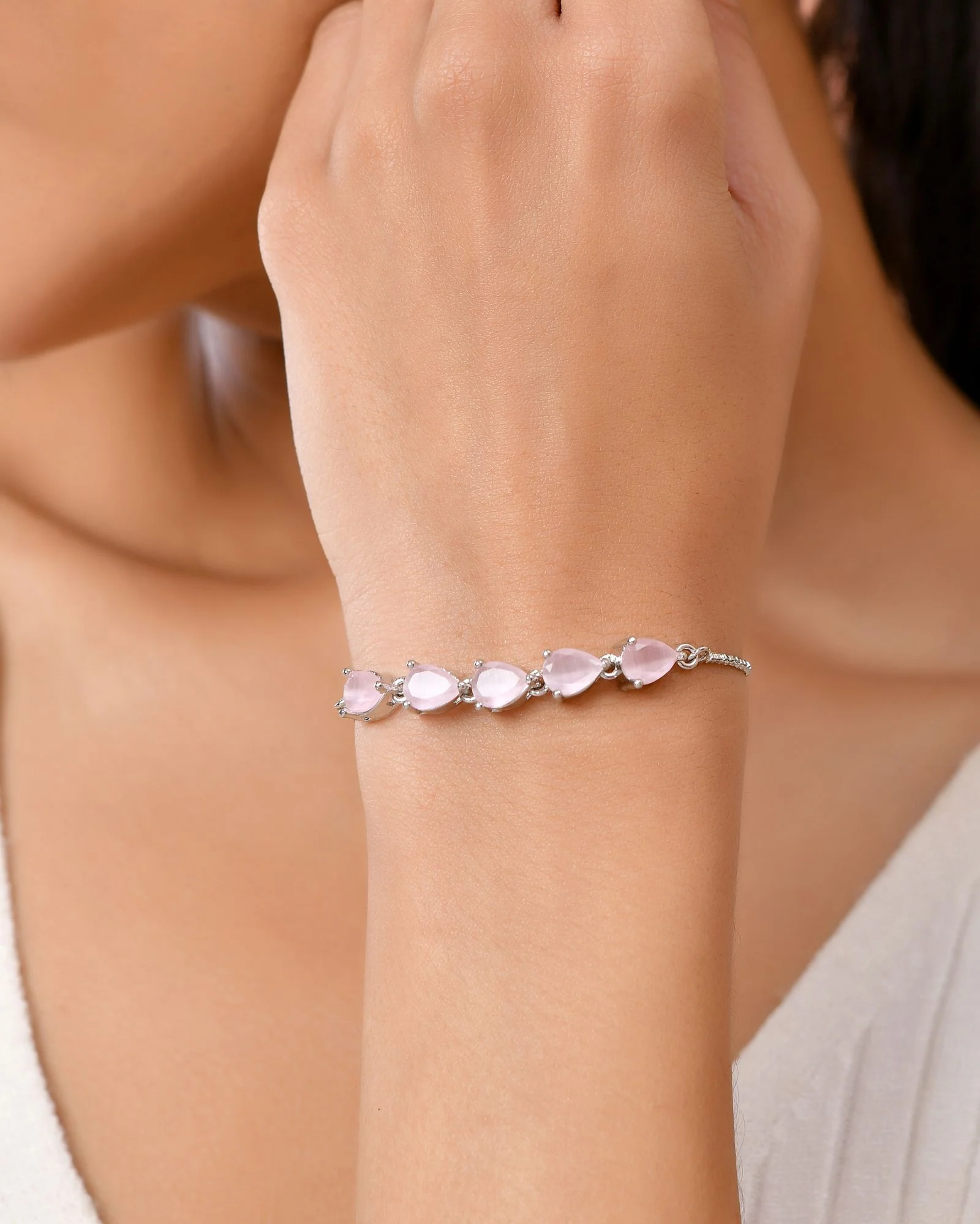 Jewels Nest Pink Heart Stone Adjustable Bracelet For Women - Image 2