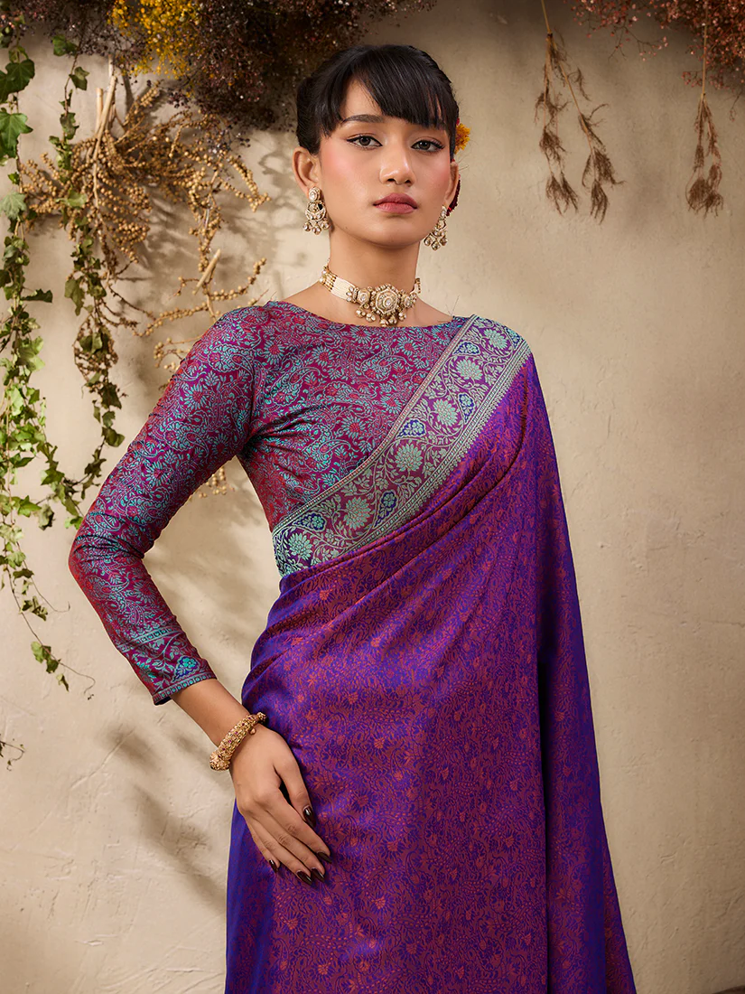 Monjolika Fashion Purple woven Kanjivaram Silk Blend Saree - Image 4