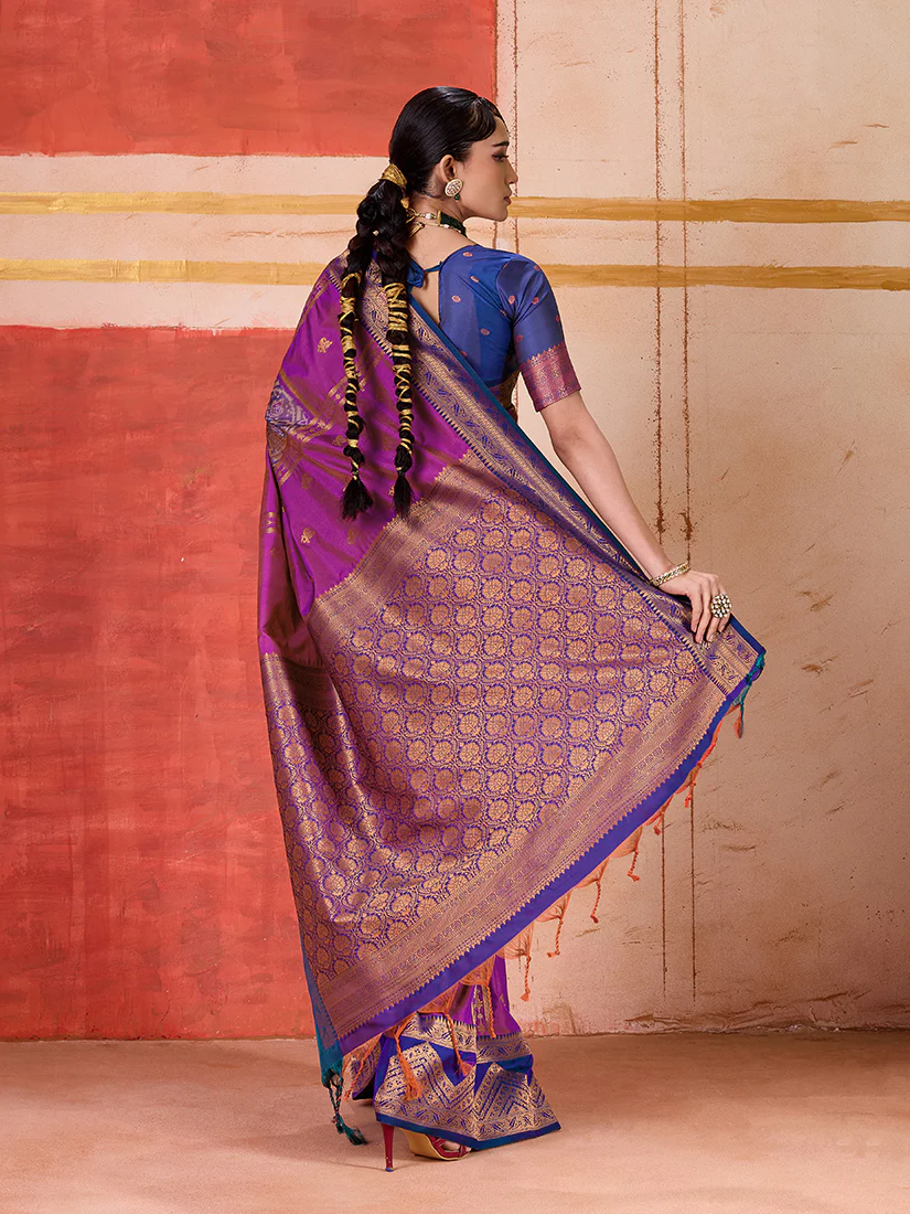 Monjolika Fashion Silk Blend woven Work Magenta Saree - Image 3
