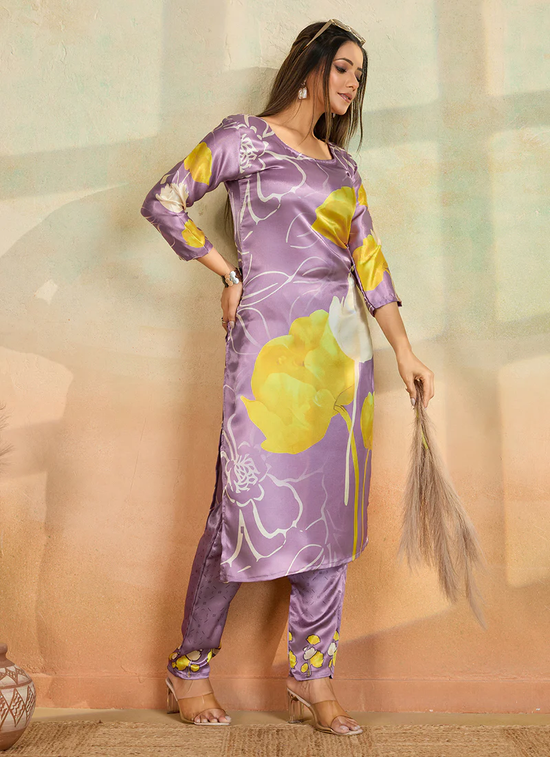 Prazu Fashion Light Lavender Printed Cotton Reyon Kurta Pant Set - Image 3